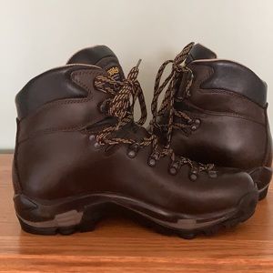 Asolo Hiking Boots TPS 520 Gortex Size 10